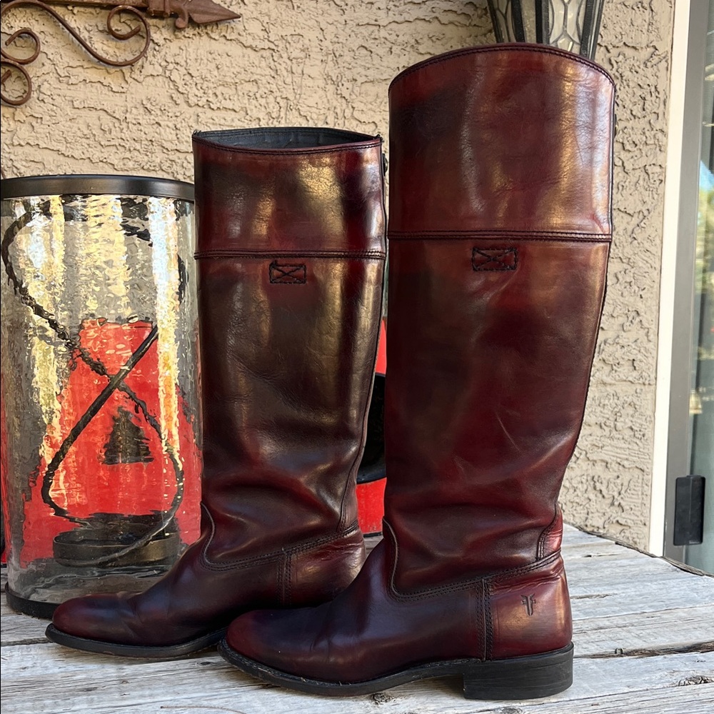 Frye Brown/burgundy Leather Riding Boots. Beautifully crafted - Picture 3 of 7